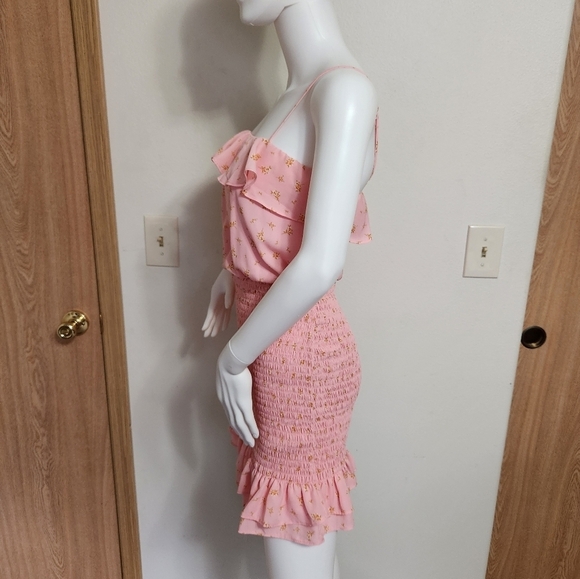 Row A spaghetti strap printed ruffle smocked mini dress size small - Picture 6 of 15
